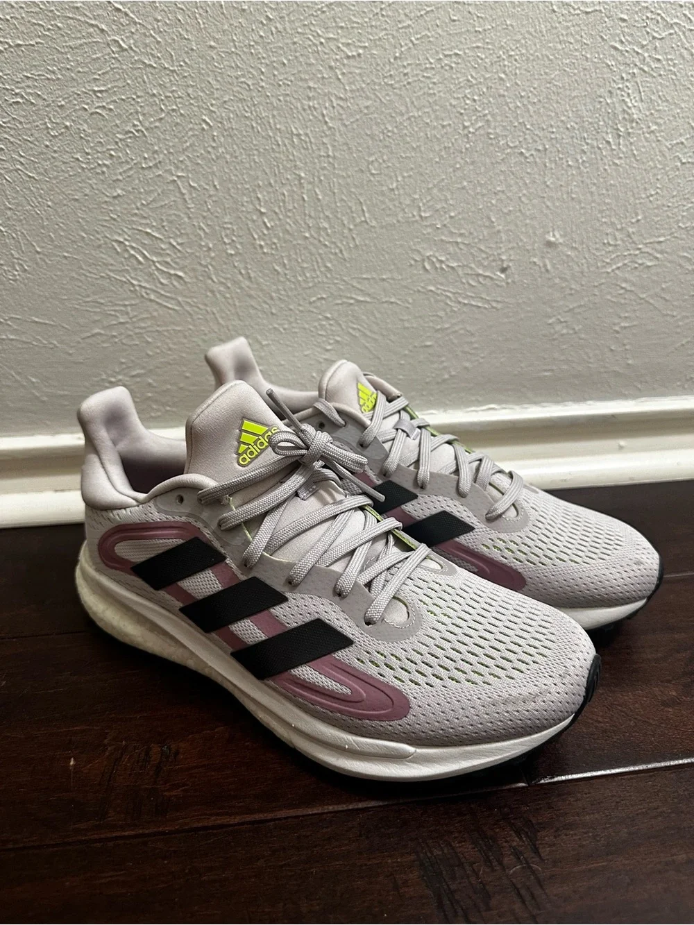 adidas lightweight athletic